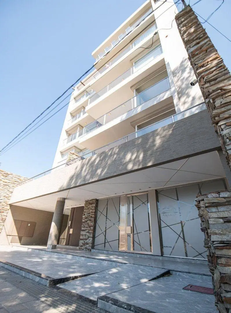 VENTA DEPARTAMENTO DE 2 DORMITORIOS C/COCHERA 5