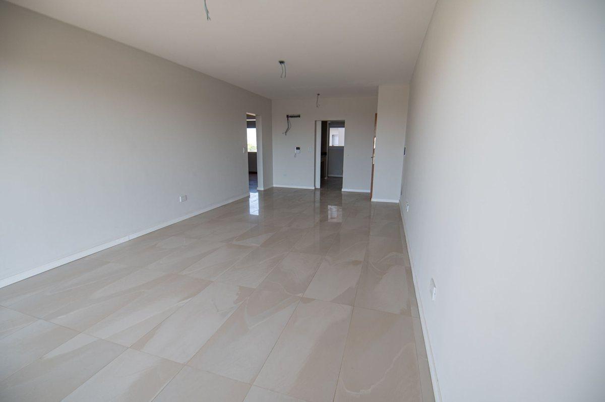 Foto de VENTA DEPARTAMENTO DE 2 DORMITORIOS C/COCHERA, imagen 4