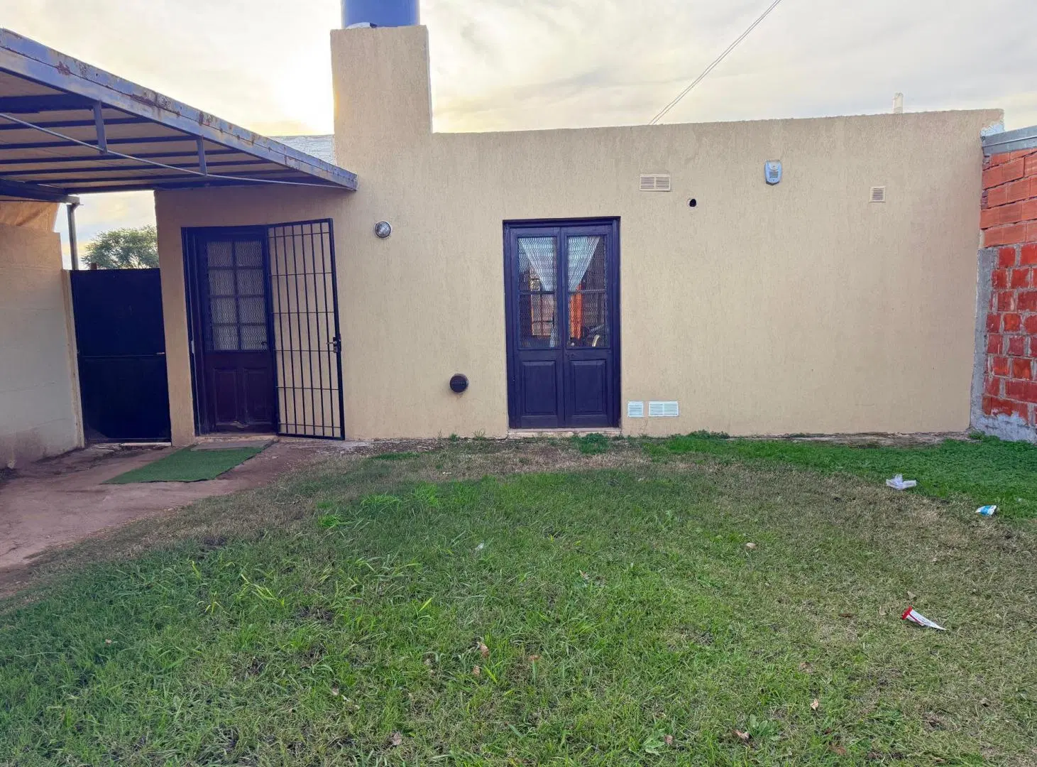 SE VENDE CASA 1 DORMITORIO CON TODOS LOS SERVICIOS 4