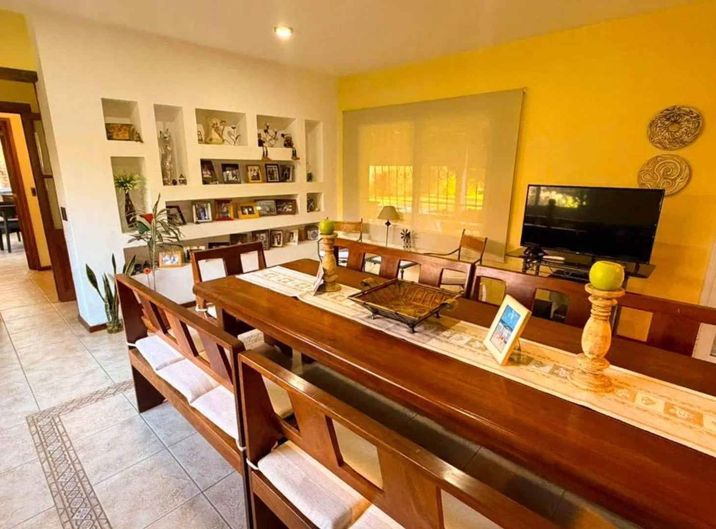 Se vende quinta c/imponente jardin en B° Los Pinos 3