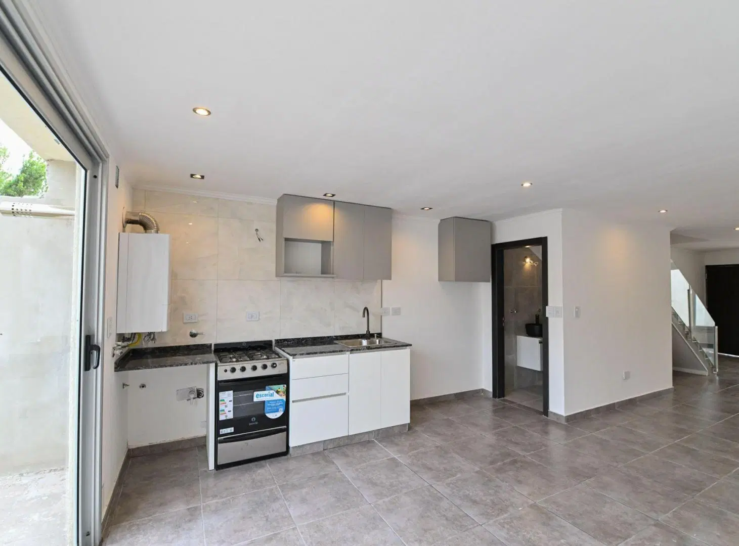 SE VENDE DUPLEX  DOS DORMITORIOS  A ESTRENAR 2