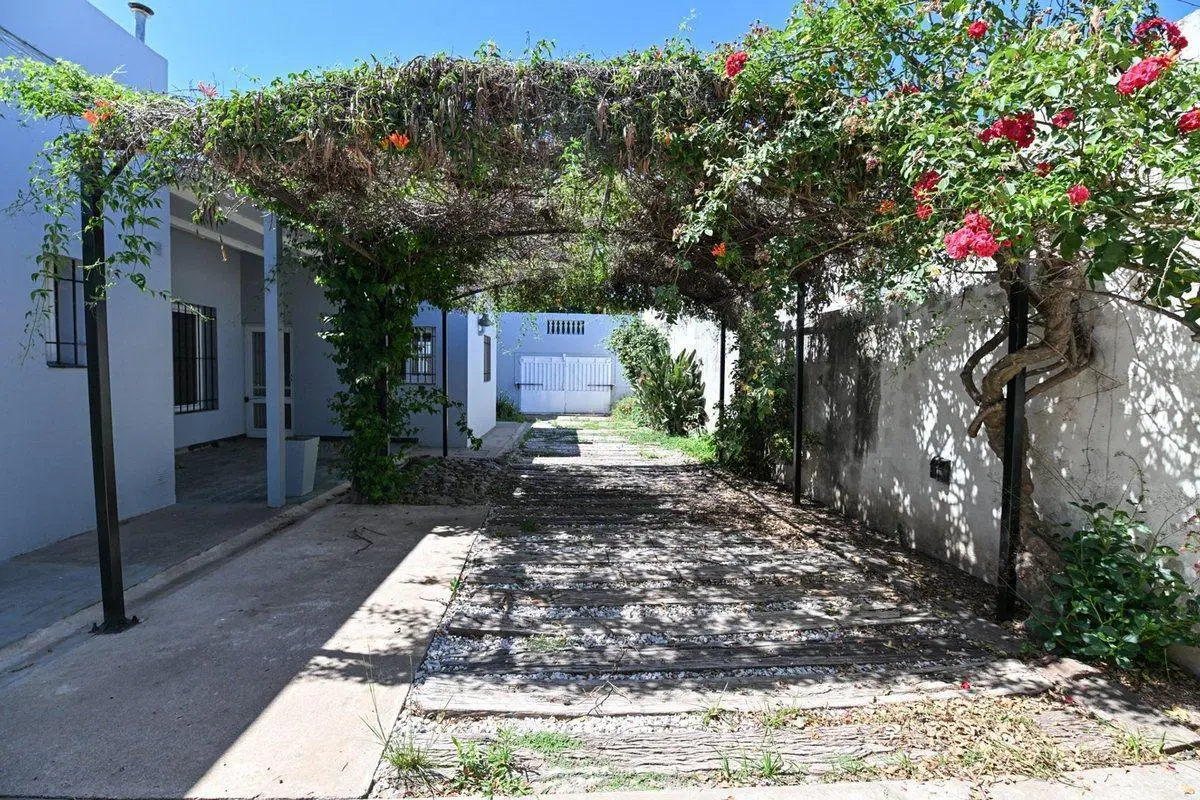 Hermosa Casa Antigua en el Centro de Venado Tuerto 5
