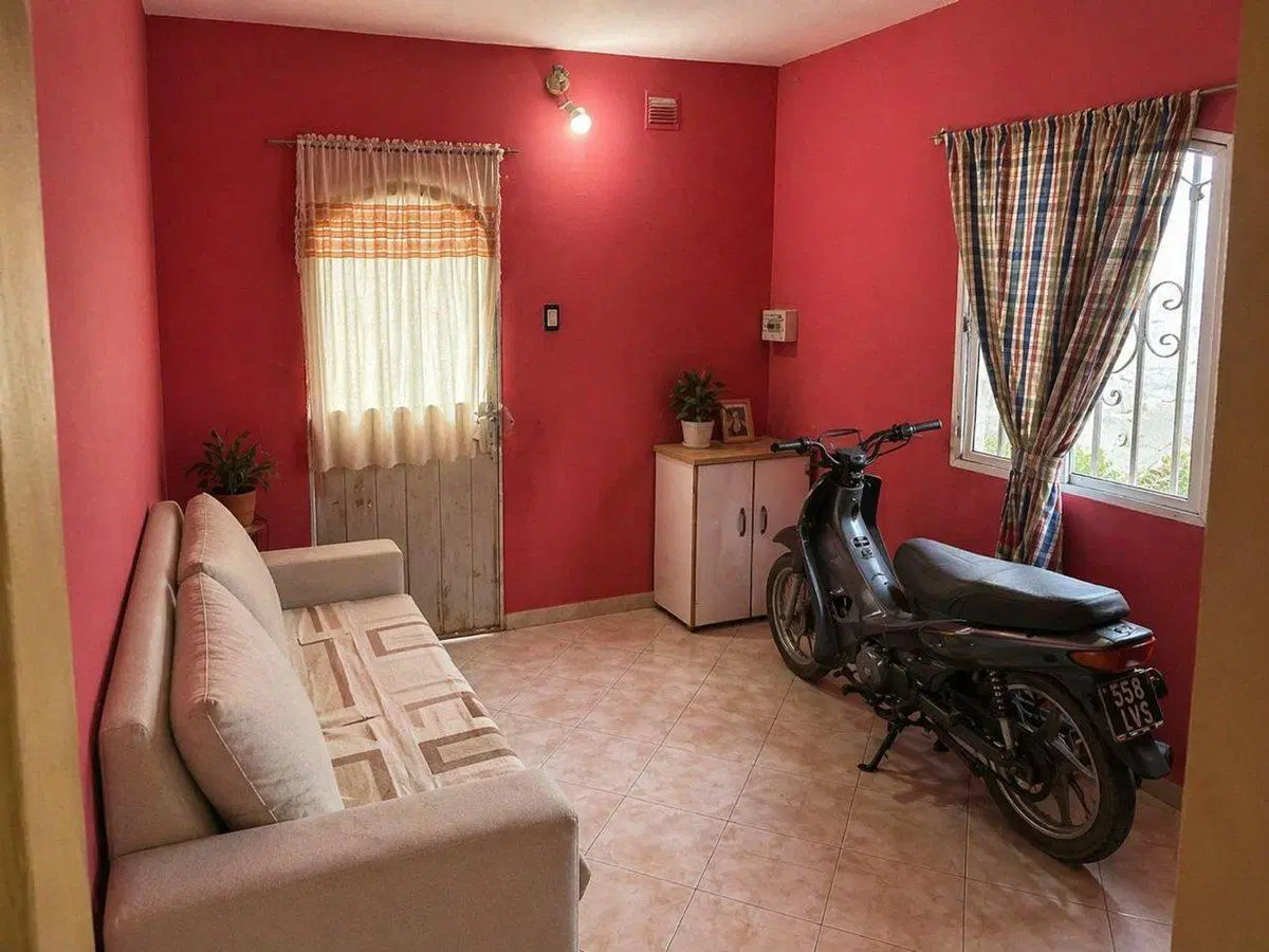 CASA 2 DORMITORIOS- AMPLIO TERRENO 3