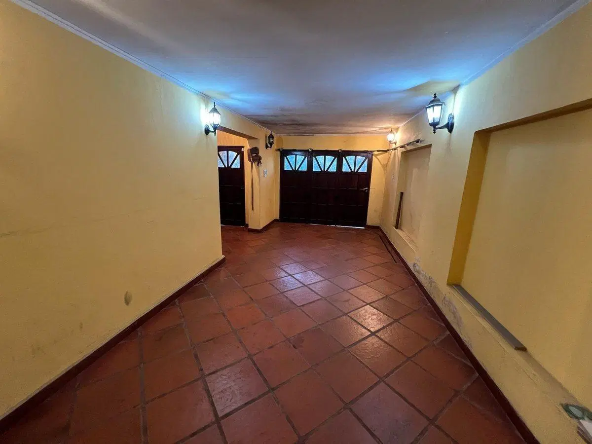 Se vende casa de 3 dorm+cochera B° P. Unidas, VT 3