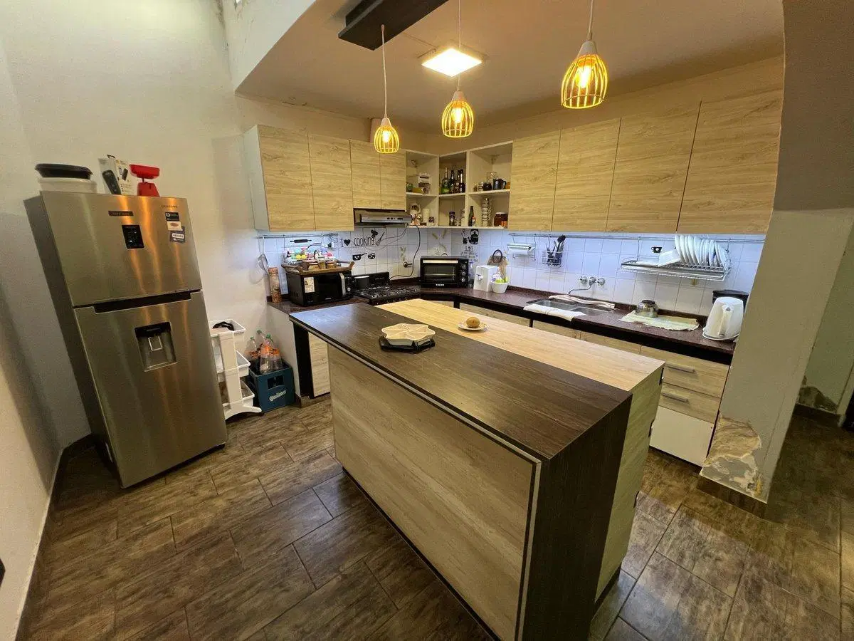 Se vende casa de 3 dorm+cochera B° P. Unidas, VT 4