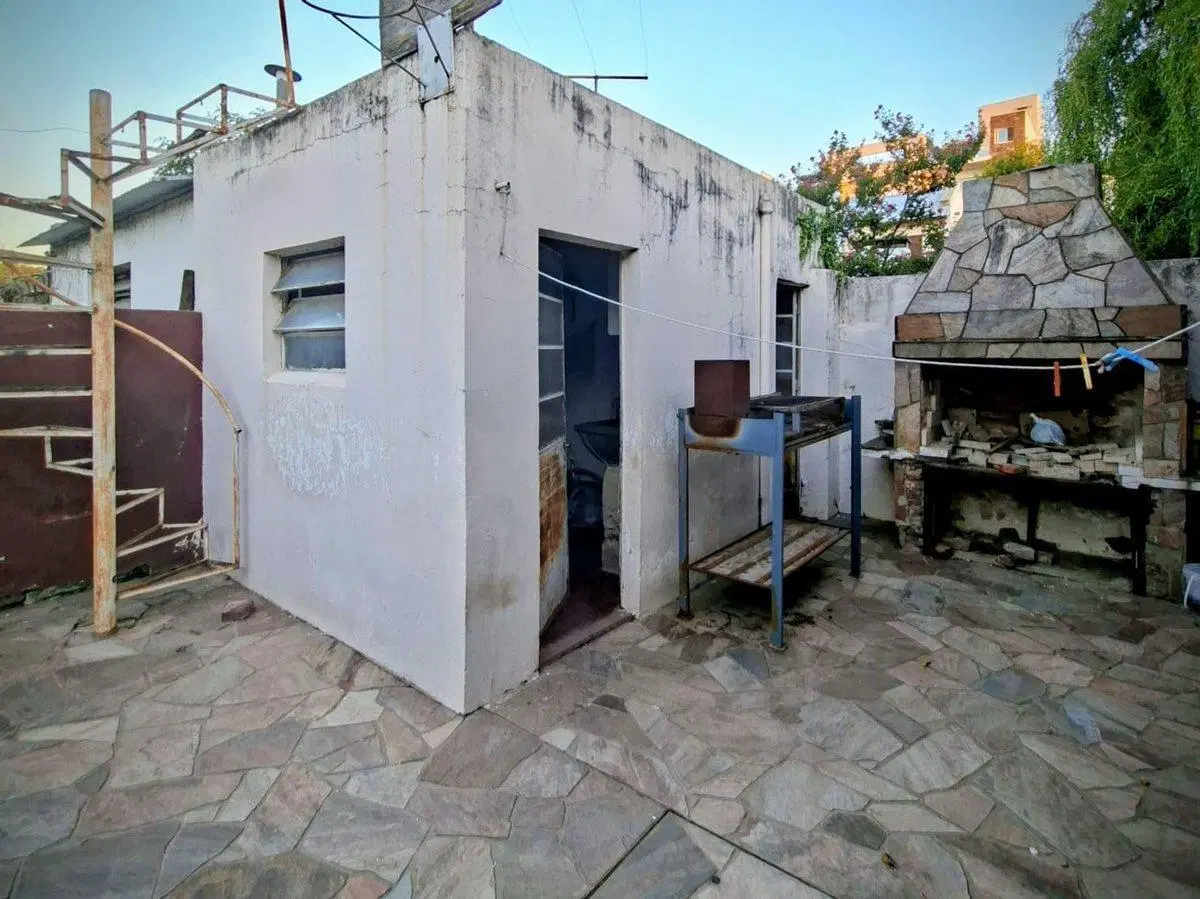 CASA EN VENTA EN PLENO CENTRO DE VENADO TUERTO 2