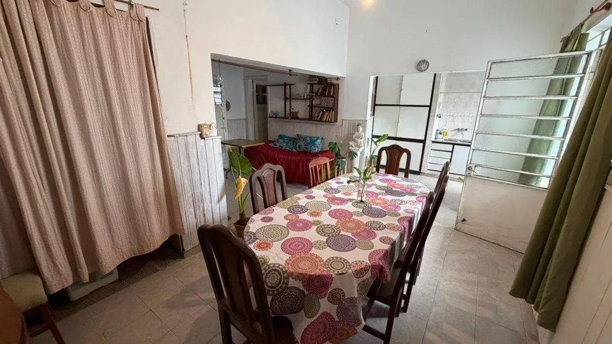 Se vende casona antigüa céntrica a refaccionar- VT 4