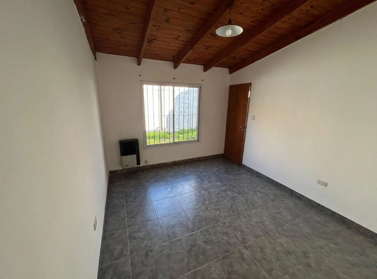 DEPARTAMENTO PLANTA BAJA 5