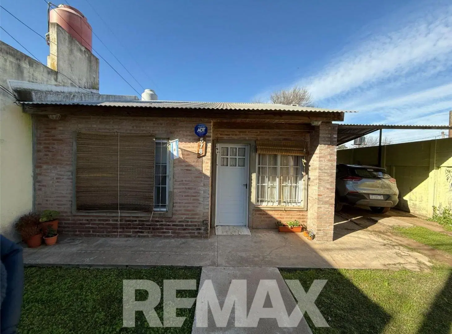 EN VENTA CASA 2 DORM Y COCH - TERRENO DE 10X50 2