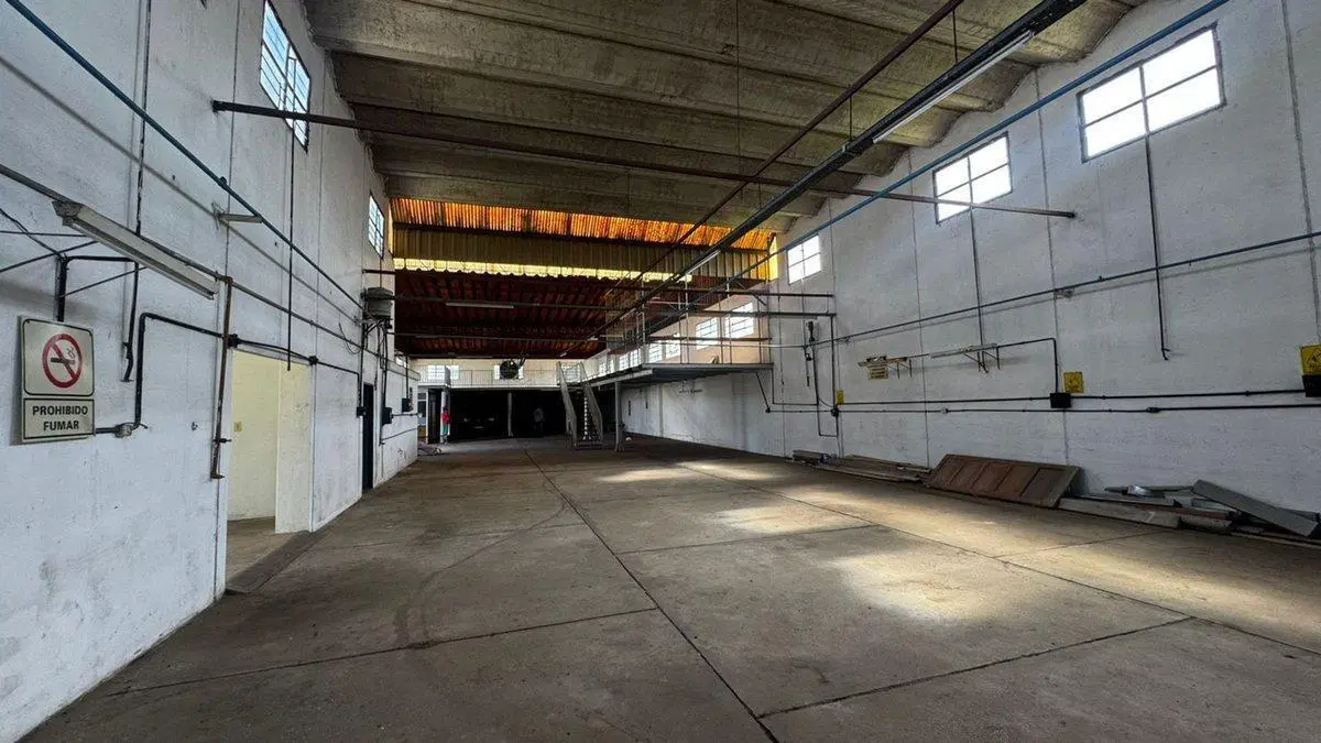 SE VENDE GALPON CON OFICINAS EN PARQUE INDUSTRIAL 2