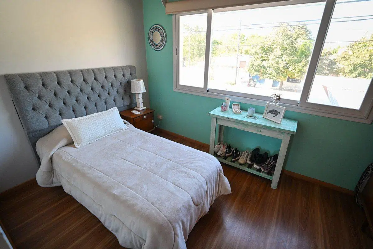 VENTA CASA DE 4 DORMITORIOS PATIO PILETA COCHERA 8