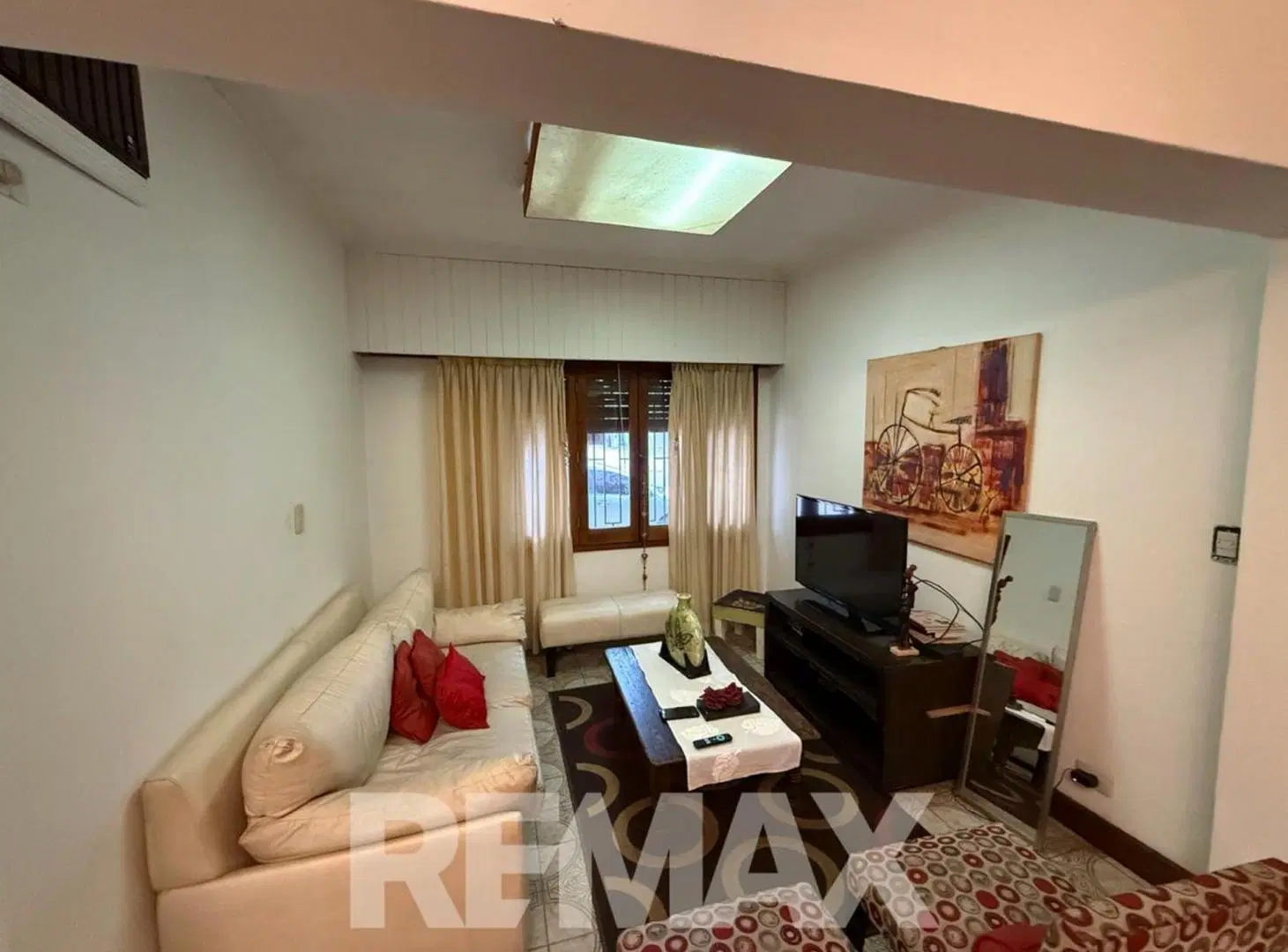 EN VENTA CASA 3 DORM EXCELENTE UBICACION 5