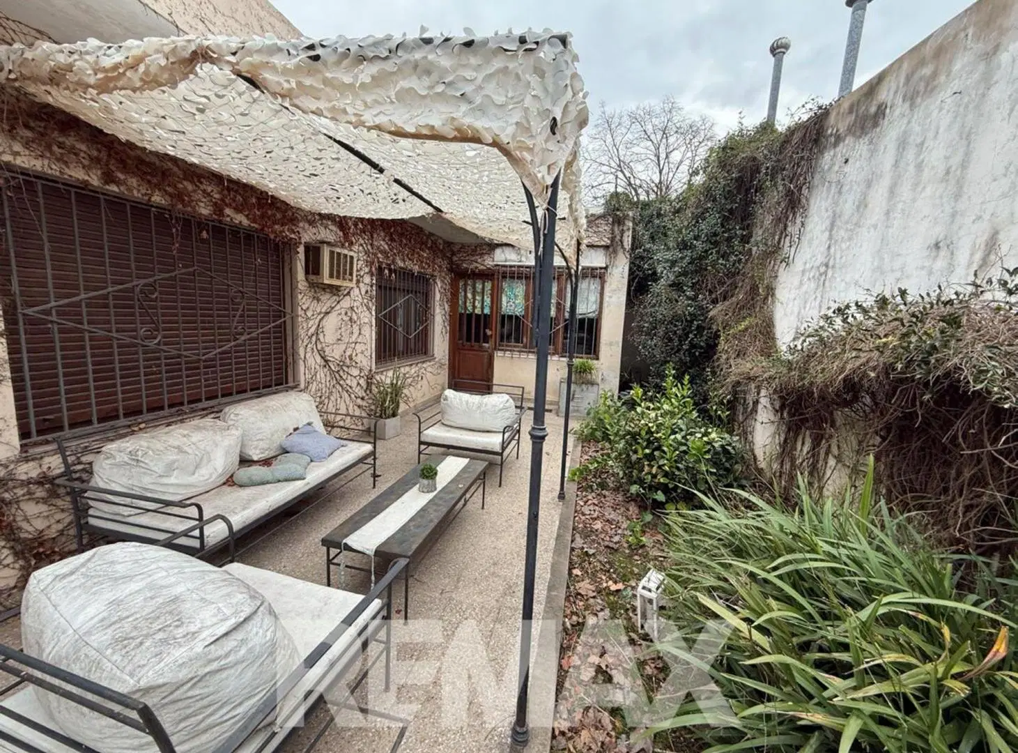EN VENTA CASA 3 DORM EXCELENTE UBICACION 8