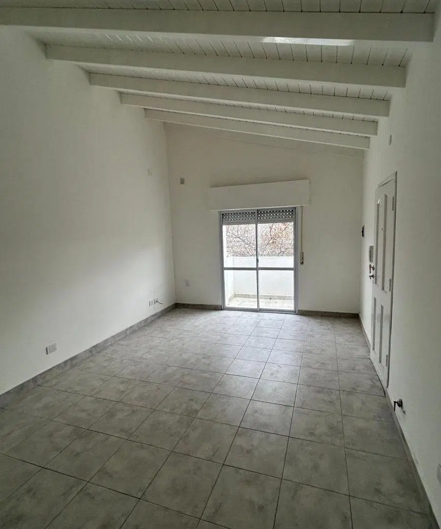 DEPARTAMENTO 1 DORMITORIO 8