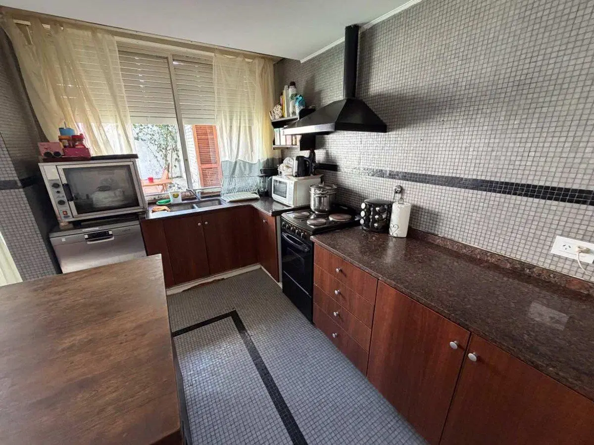 CASA EN VENTA 3 DORMITORIOS CON PILETA Y QUINCHO 8
