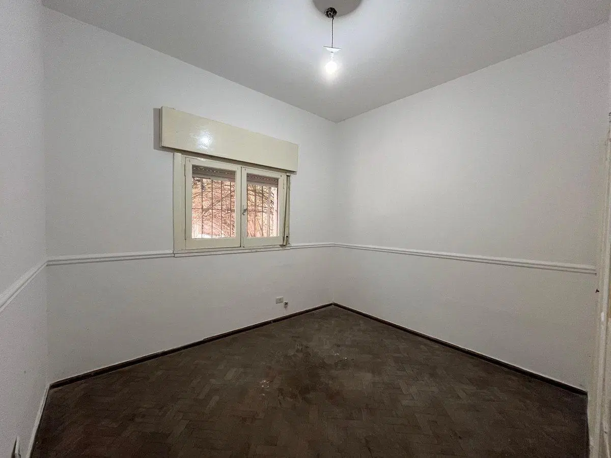 CASA CENTRICA EN VENTA APTA CREDITO HIPOTECARIO 3