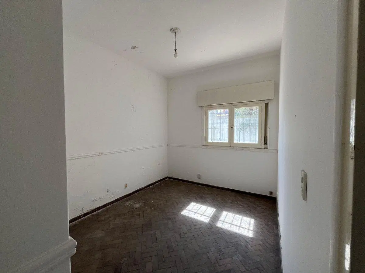 CASA CENTRICA EN VENTA APTA CREDITO HIPOTECARIO 5