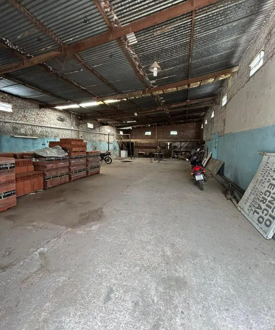 Galpón de 200 m² ubicado en el barrio San Cayetano 5