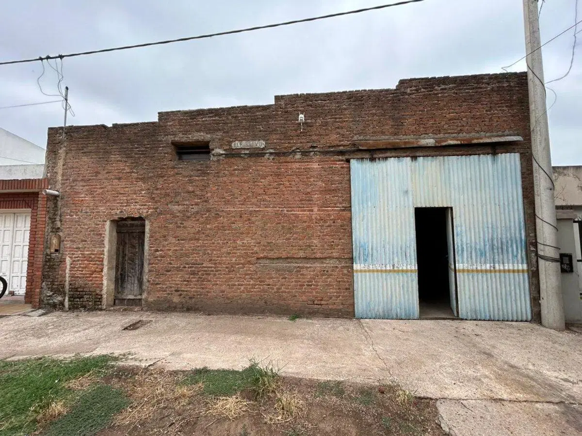 Galpón de 200 m² ubicado en el barrio San Cayetano 4