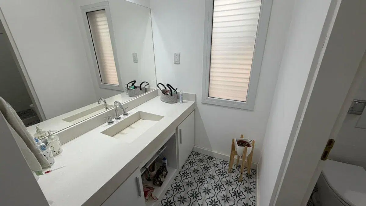 Se vende casa IMPECABLE,2 dorm,zona residencial VT 2