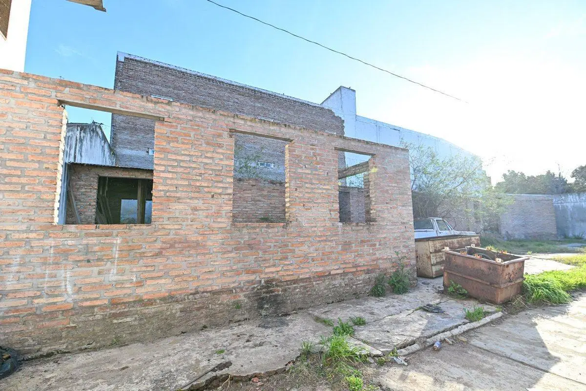 IMPORTANTE INMUEBLE EN VENTA - CENTRO V. TUERTO 5