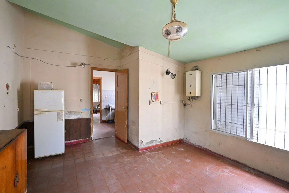 CASA CON AMPLIO TERRENO IDEAL PARA DESARROLLO 8