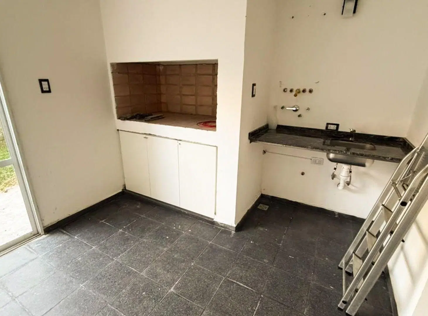 Se vende depto. duplex en V. Tuerto 8
