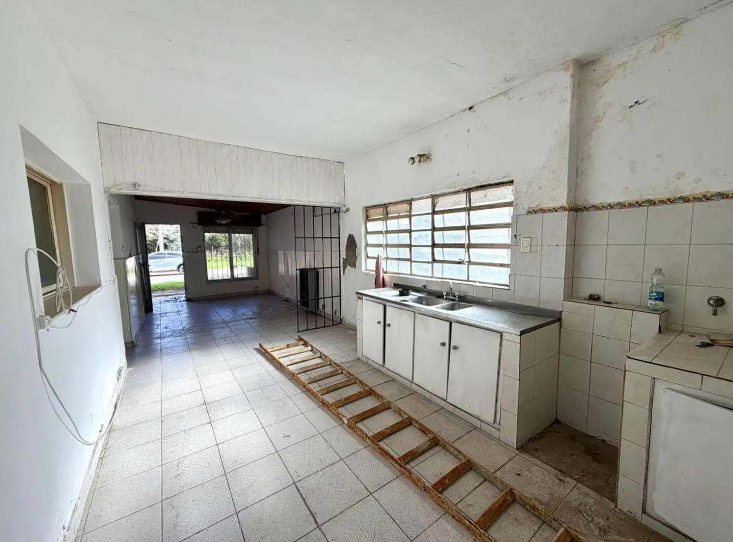 OPORTUNIDAD - CASA EN VENTA CON MUCHO POTENCIAL 3