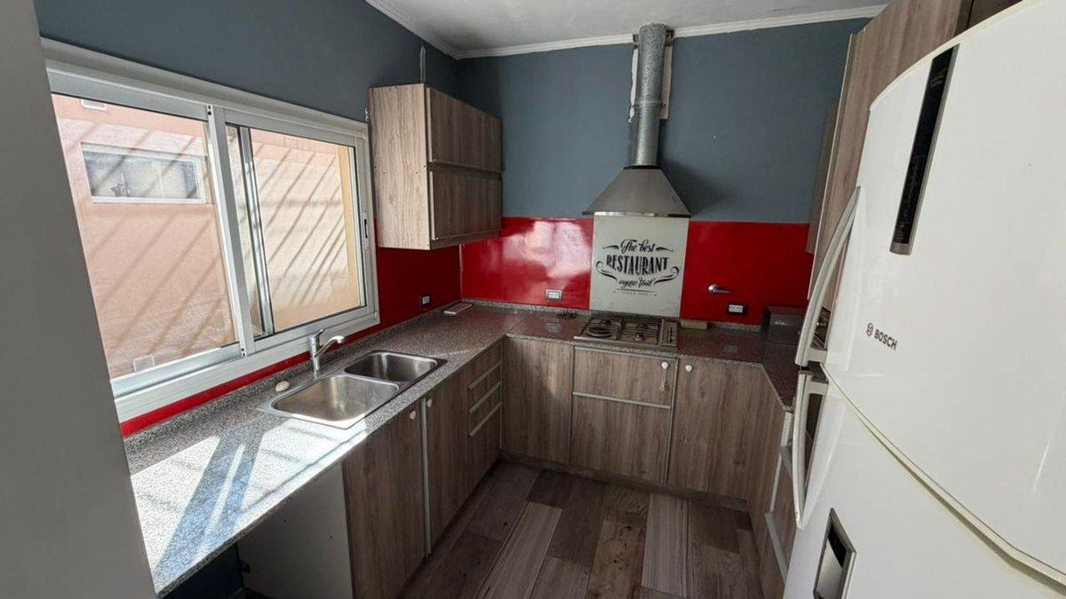 Foto de Se vende casa parcial// refaccionada (en PH) - VT, imagen 2