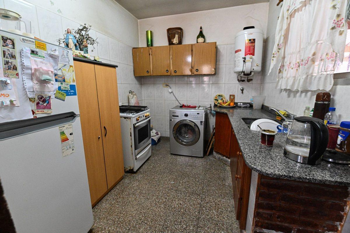 Foto de CASA 2 DORMITORIOS CON COCHERA Y GRAN PATIO, imagen 5