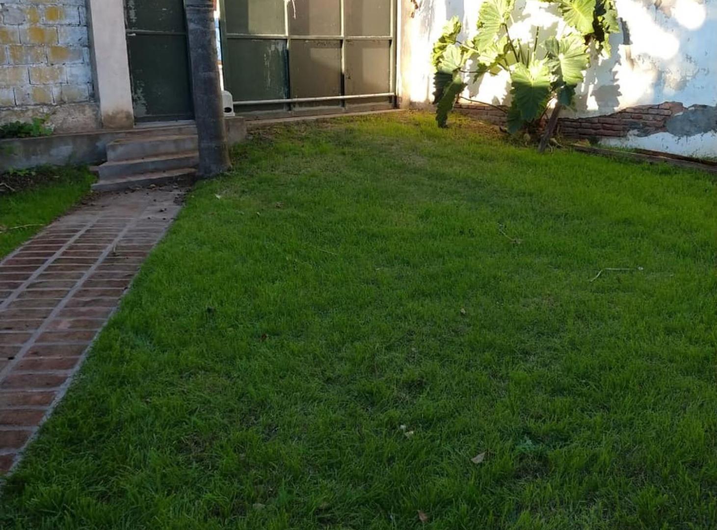 Foto de CASA DE 3 DORMITORIOS CON GRAN PATIO Y QUINCHO, imagen 3