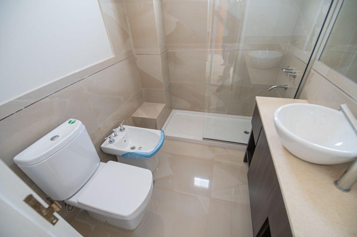 Foto de VENTA DEPARTAMENTO DE 1 DORMITORIO VENADO TUERTO, imagen 2
