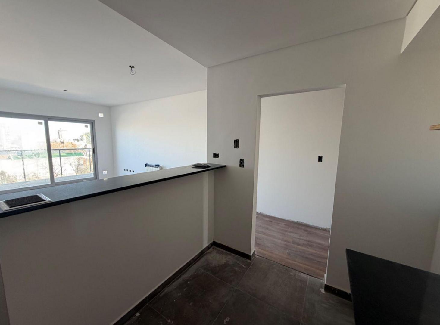 Foto de VENTA DEPARTAMENTO 1 DORMITORIO VENADO TUERTO, imagen 4