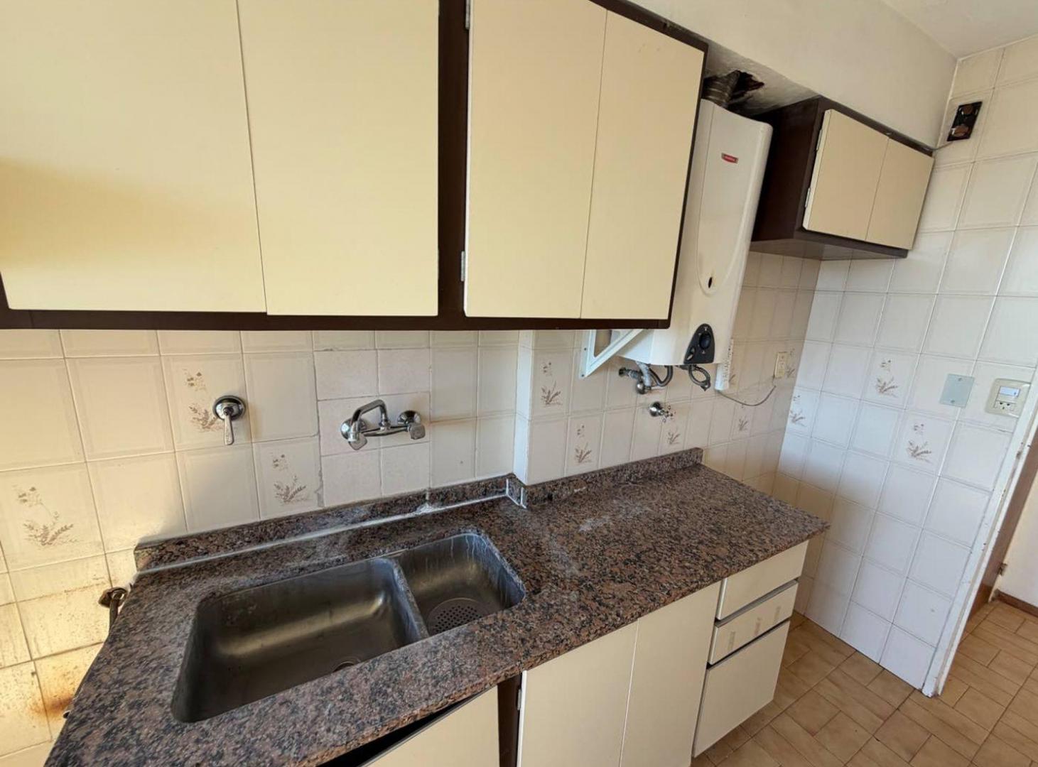 Foto de VENTA DEPARTAMENTO DE 2 DORMITORIOS CENTRO VENADO, imagen 2