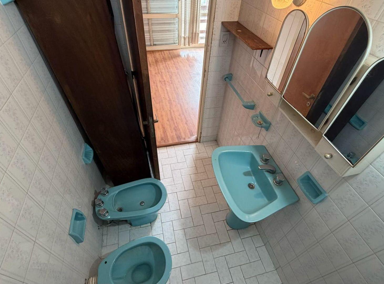 Foto de Se vende casa 3 dormit.+2 plantas, exc. ubic. V.T., imagen 3