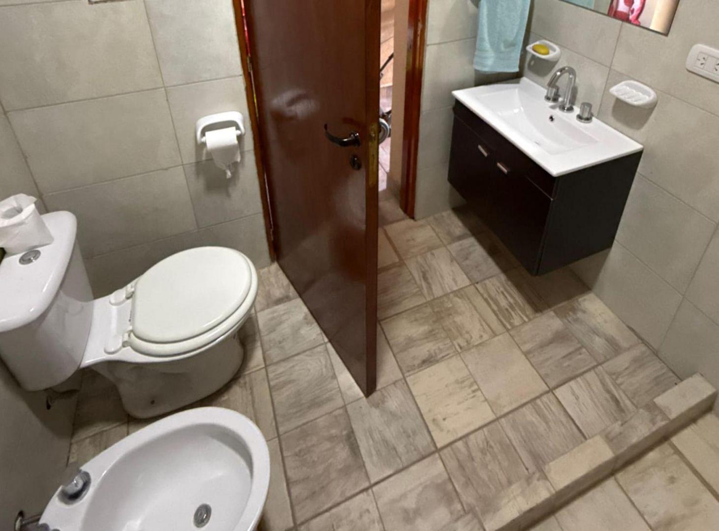 Foto de Se vende propiedad equipada con quincho y pileta., imagen 2