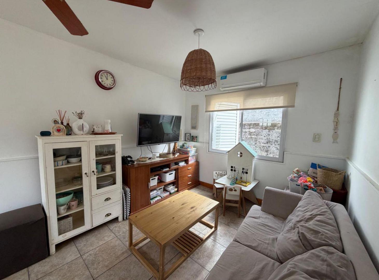 Foto de CASA EN VENTA 2 DORMITORIOS CON COCHERA - CENTRO, imagen 4