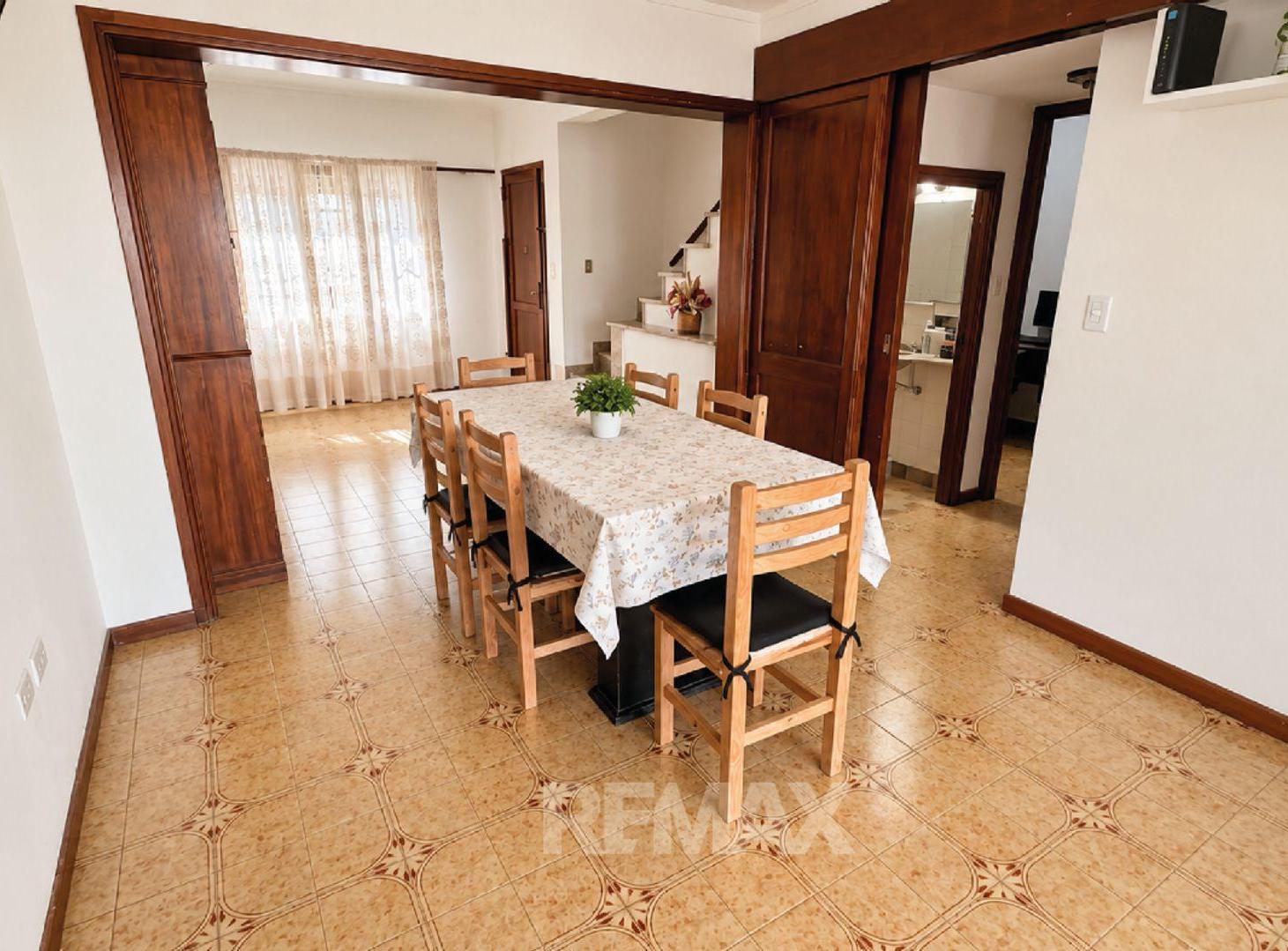 Foto de Se vende casa céntrica 3 dorm c/pileta, VT, imagen 4