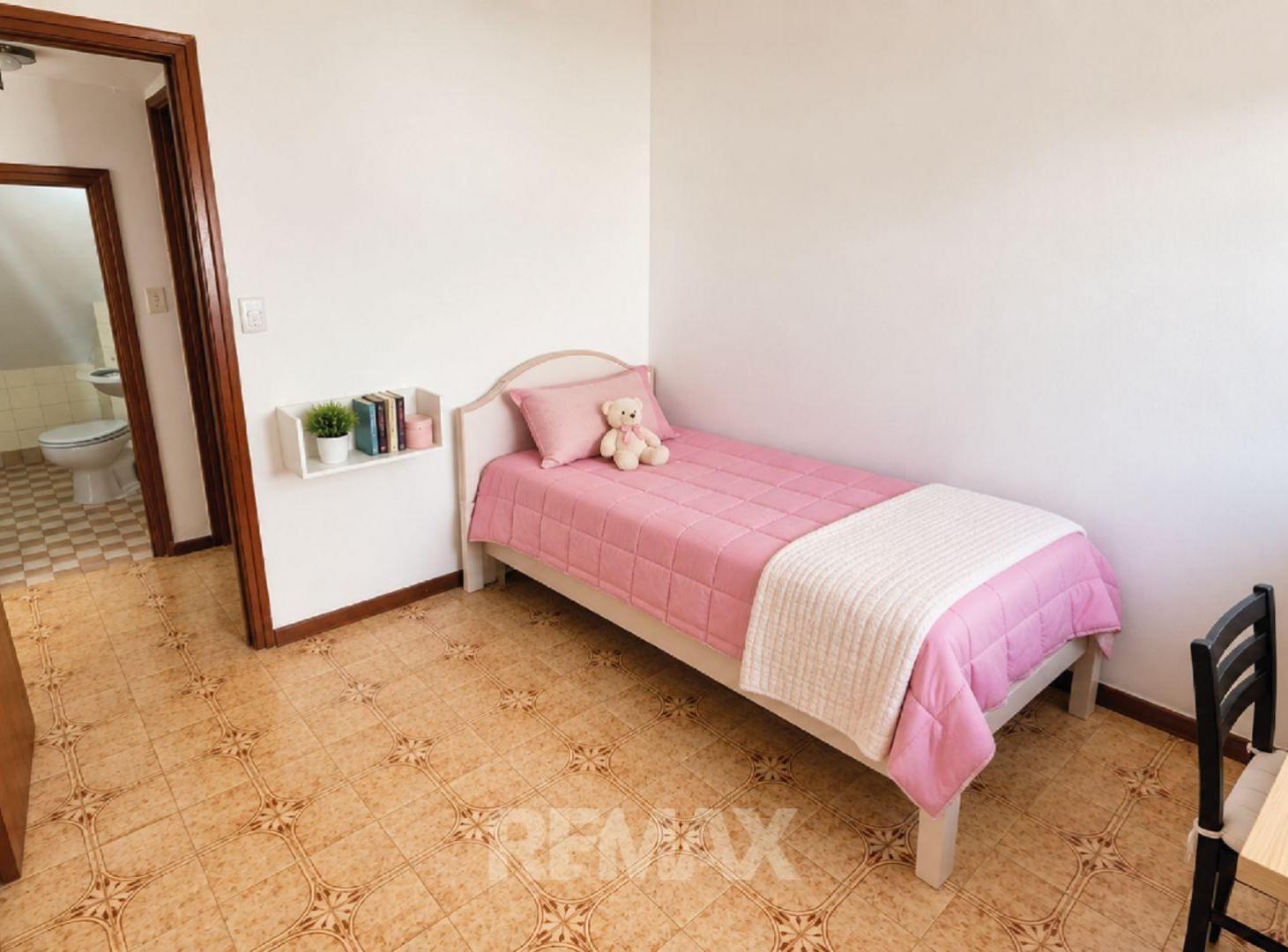 Foto de Se vende casa céntrica 3 dorm c/pileta, VT, imagen 3
