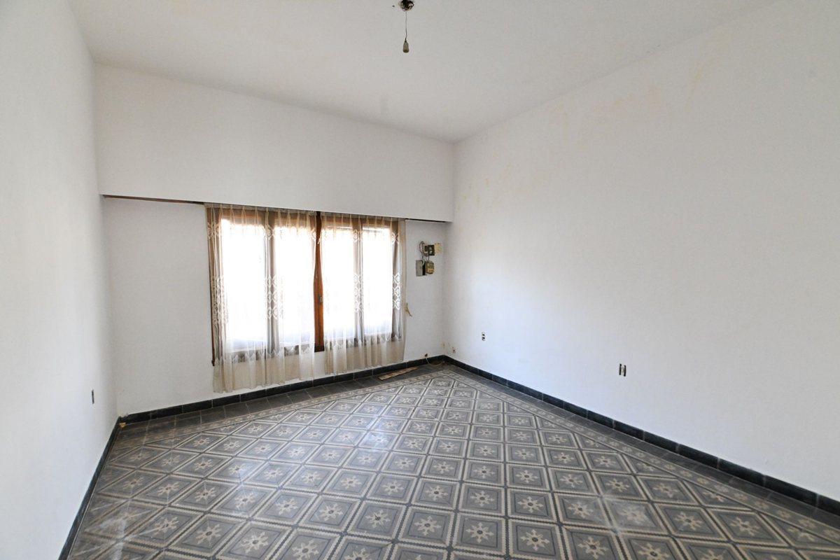 Foto de SE VENDE CASA 2 DORM C/ COCH y JARDIN, imagen 5