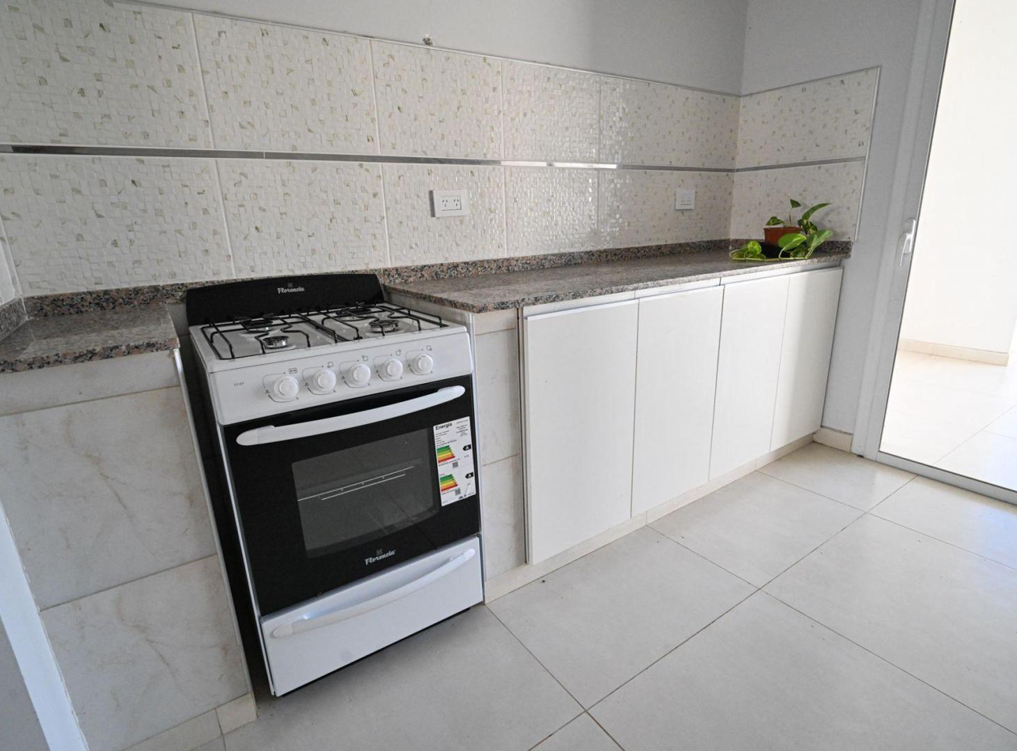 Foto de Departamento - PH planta baja con cochera y patio, imagen 5