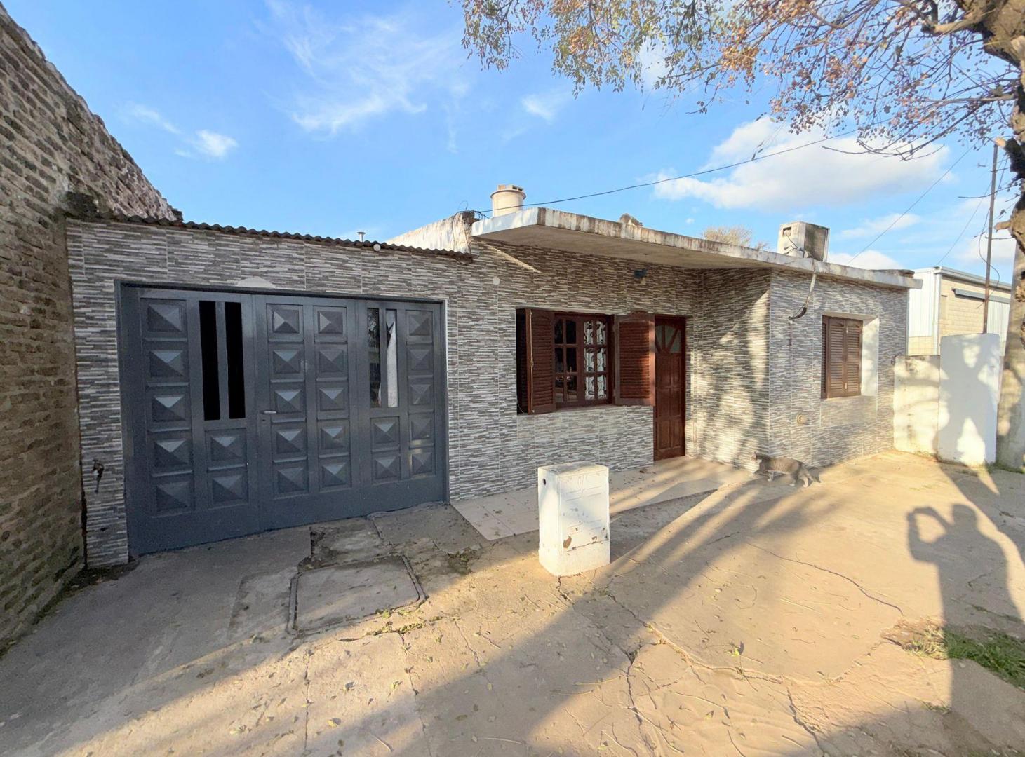 Foto de se vende casa dos dormitorios con pileta, imagen 2