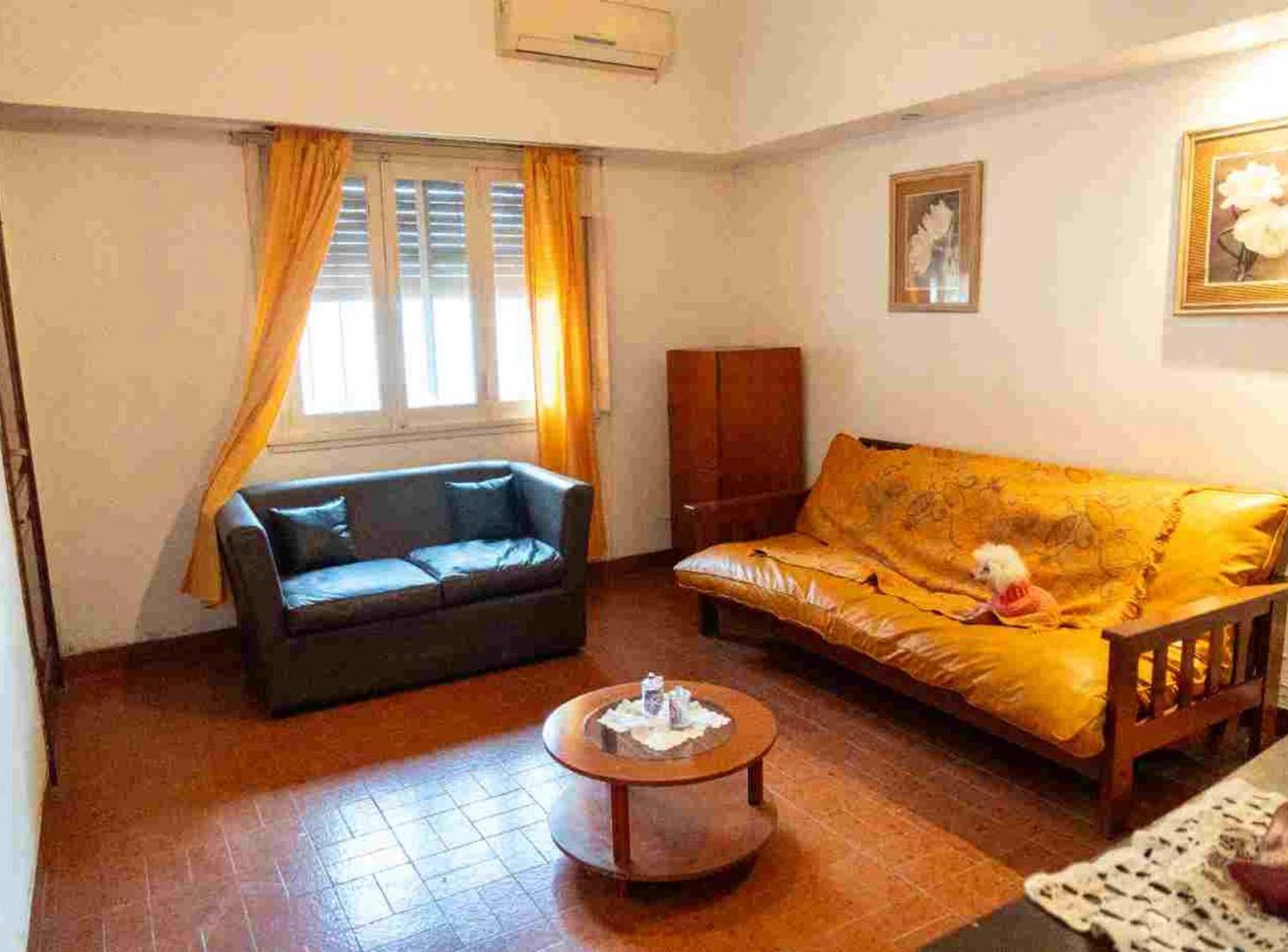 Foto de CASA 2 DORMITORIOS - PLENO CENTRO, imagen 3