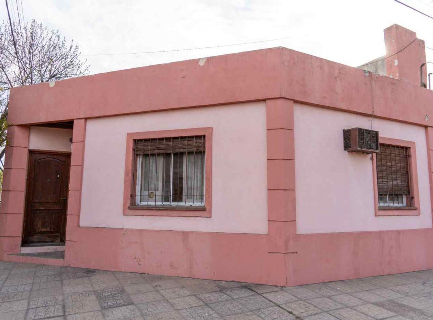 Foto de CASA 2 DORMITORIOS - PLENO CENTRO, imagen 1