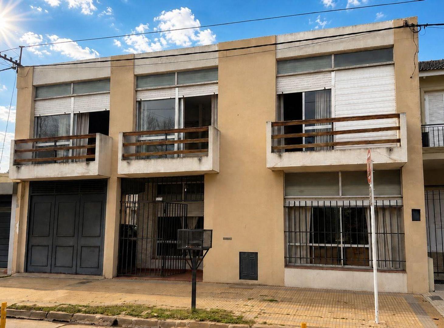 Foto de Se vende casa 3 dormit.+2 plantas, exc. ubic. V.T., imagen 2