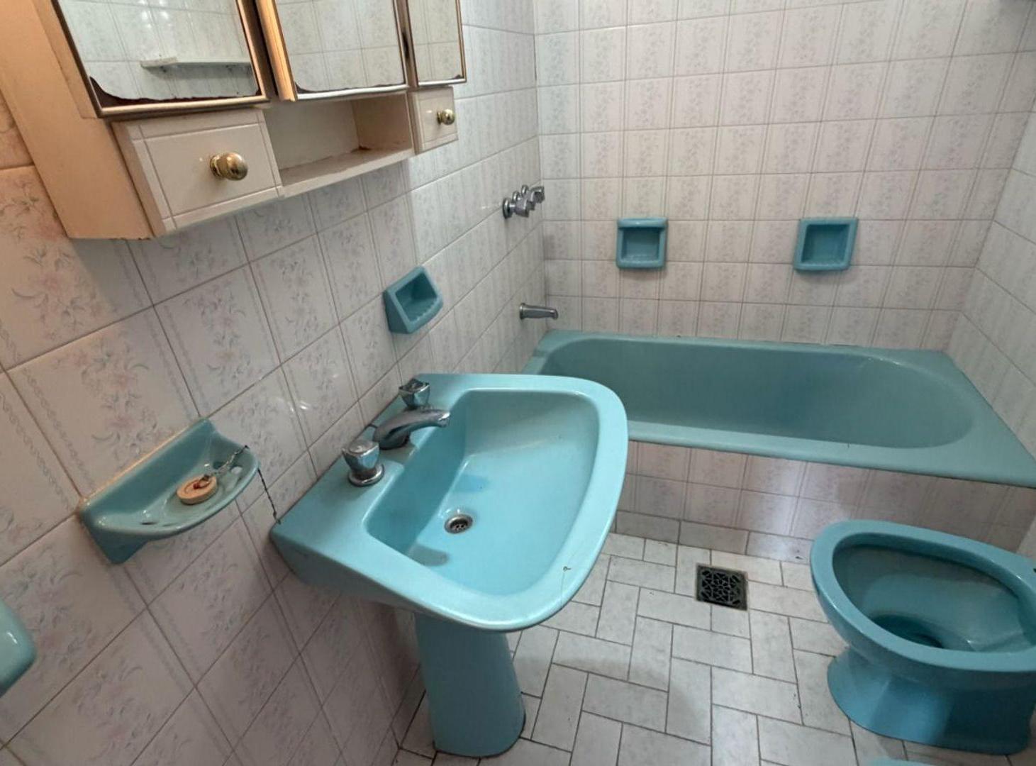 Foto de Se vende casa 3 dormit.+2 plantas, exc. ubic. V.T., imagen 5
