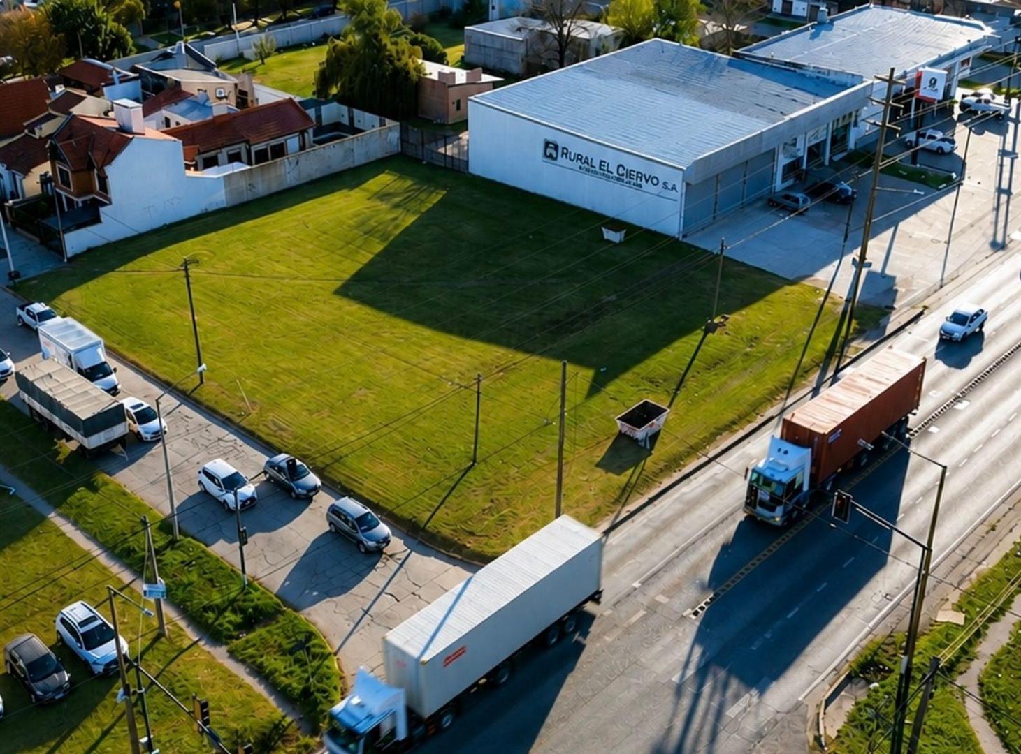 Foto de VENTA LOTE EN ESQUINA SOBRE RUTA 8 +1600 M2, imagen 3