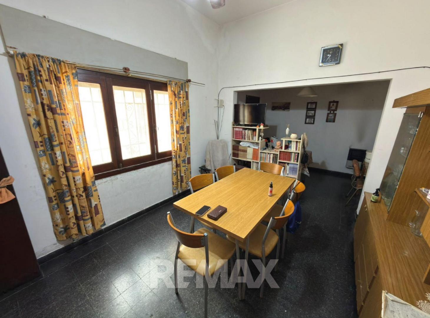 Foto de SE VENDE DPTO. CENTRICO PB c/Patio, 2 DORM. VT, imagen 1