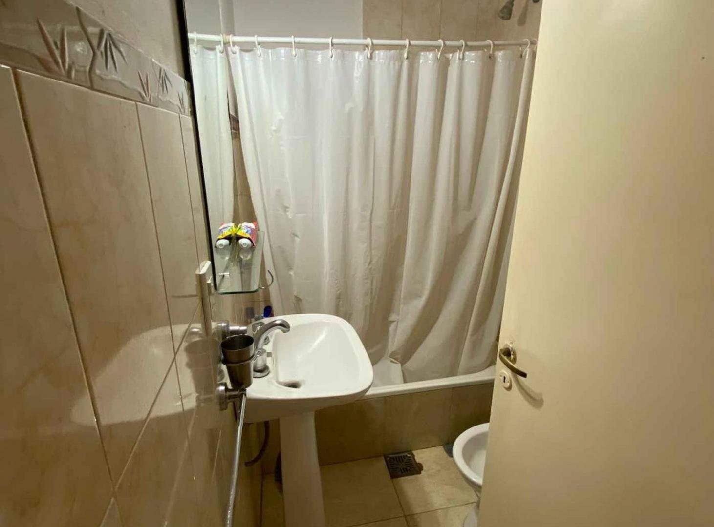 Foto de VENTA DEPARTAMENTO 2 AMBIENTES EN PLANTA BAJA, imagen 5