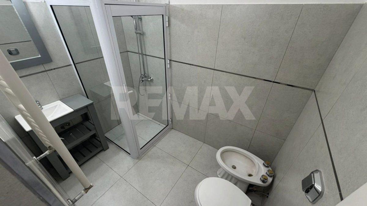 Foto de Se vende Dpto. refaccionado c/cochera + galpón, imagen 3